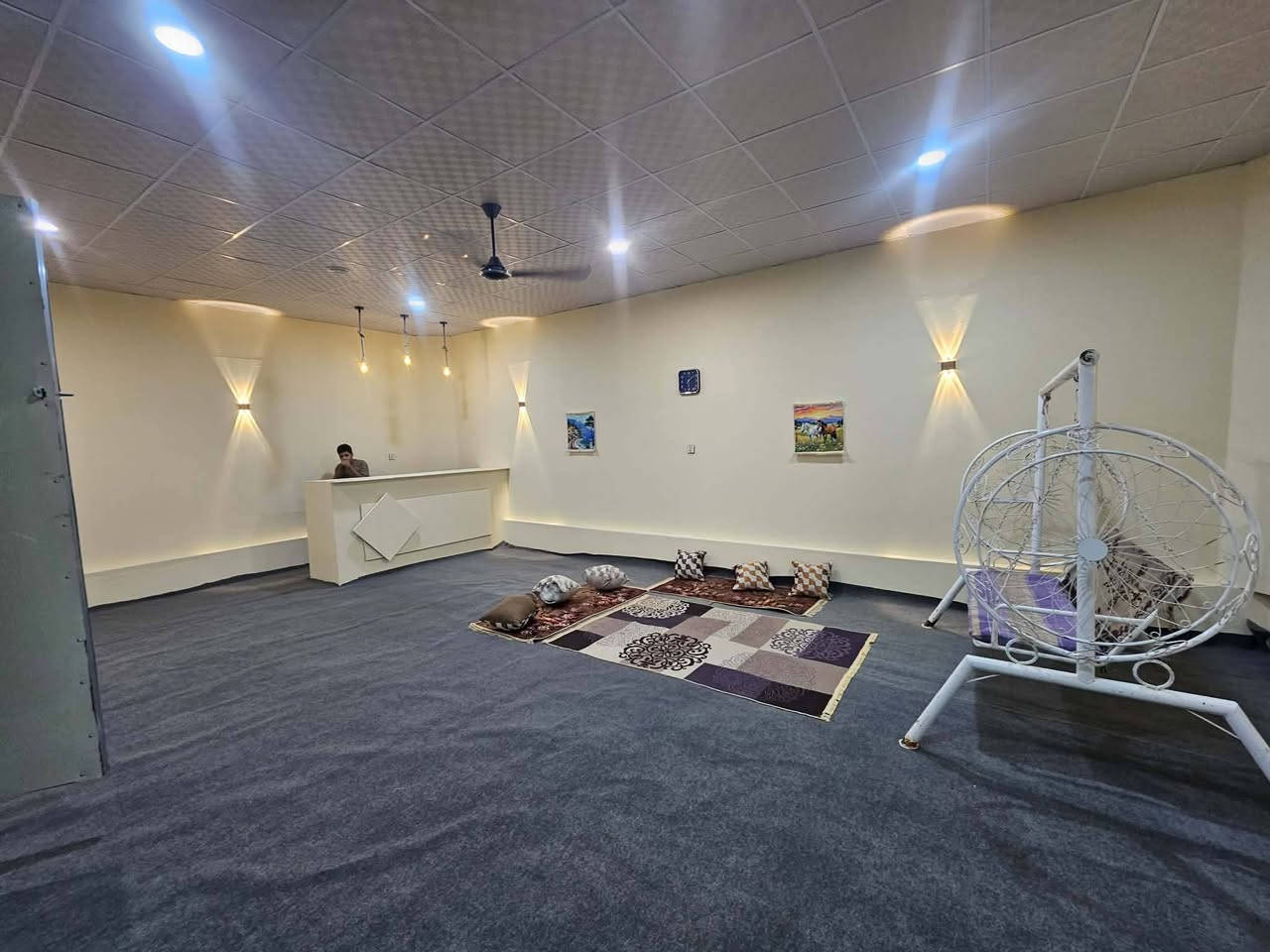 #مزرعه_للبيع مساحة 200متر العنوان:-الديوانية طريق السنية السياحي مقابيل مشروع الماء زراعي سند 25 مداور مباشر
السعر 30 مليون وبيها مجال
كاميرات مراقبة 
عاكسه كهرباء ٢٤ ساعه
مزروعه زرع 
كراج للسياره 
ديكور كل القاعه ٦٠ متر مربع 
كهرباء 
ماي 
تبليط 
كل الخدمات. 
—————————————


**إذا كنت صاحب هذا الإعلان وتريد حذفه لأي سبب، رجاءا أرسل رسالة إلى الدعم الفني**