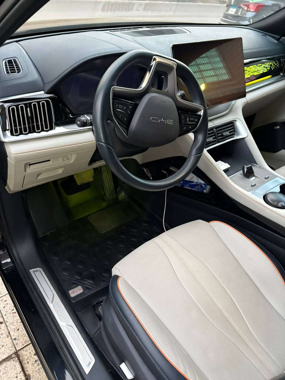 BYD SONG PLUS  2024Used 
اعلي فئه 
عداد 49الف 
اسمارت درايف 
جاهزه للتسليم
 والفحص في
 اي مكان تحب
كفائه البطاريه 96٪
رخصه ساريه /2027/6
مرور النزهه 
طبقه حمايه 
لون اسود فرش سمني 
حاله الزيرو 
معاها الشحن المنزلي وطقم دواسات و الشحن البطيئ 
تواصل https://wa.me/201124993415


**إذا كنت صاحب هذا الإعلان وتريد حذفه لأي سبب، رجاءا أرسل رسالة إلى الدعم الفني**