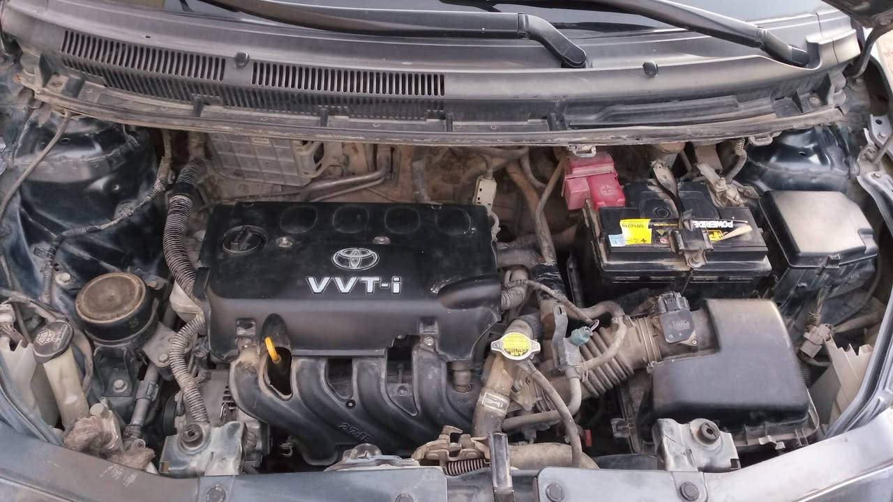 ضربة جاملغ جدام سائق بدون دواخل فقد
رقم و سنوية لحد 2030 بسمي
كير مكينة بشرط
بي كوبون بنزين 
تبريد ويا سلف
گير اوتوماتيك
سيارة جاهزة بدون نقص
اربع تايرات جديد
مكينة زغير 
سعر 76و بيها مجال قليل 
***********
***********
