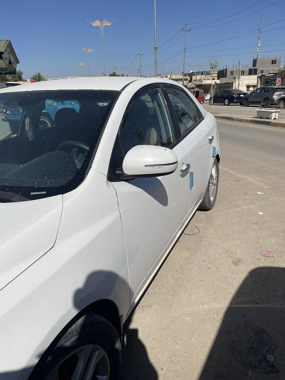 سيراتو ١١ رقم شمالي بسمي
المكان الصويرة 
صبغ جملغ صفحة السايق و شوية من البنيد وجوه قبق البانزين شوية
بيها شخط بالباب جهة الصدر 
سعر ٩٥
***********
