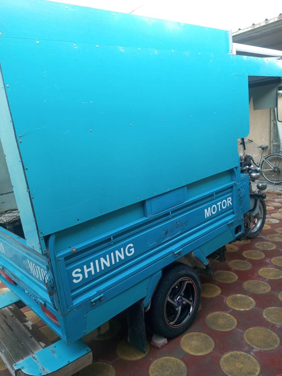 متاح ستوته موديل 19رقم وسنويه انكليزي بسمي ستوته نضيفه كلش مامتعوبه العنوان كربلاء  قرب مستشفى العباس الاهلي للاستفسار الاتصال على الرقم ***********
