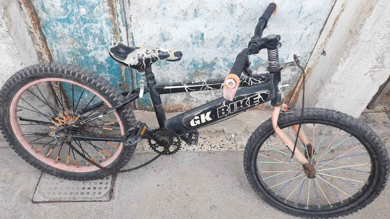 بايسكل للبيع سعر 25 متوفر خدمة توصيل كم شغلة يردلة تصليح مثل ما واضح بصورة


**إذا كنت صاحب هذا الإعلان وتريد حذفه لأي سبب، رجاءا أرسل رسالة إلى الدعم الفني**