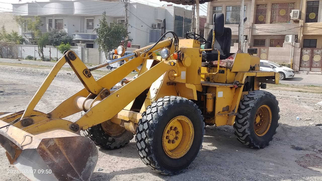 السلام عليكم شفل كوماتسو حجم 50الببع رقم الهاتف ***********
