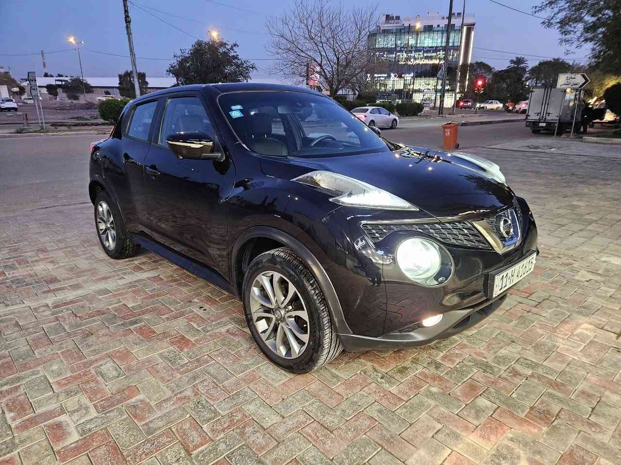 السلام عليكم اخوتي الاعزاء..
من رخصة الادمنين...
سيارة نيسان جوك ٢٠١٨ خليجي فول مواصفات مكفولة كفالة عامة عدا دعامية امامية صبغ..
مواصفات السيارة..
بصمة تشغيل عن بعد...
كراسي جلد ..
تدفئة تبريد كشنات ...
بانورامة ...
اربع كامارت محيطية ...
زراك لايت ...
حساس امامي خلفي ...
رادارات ...
ثلاث انظمة قيادة ...

وبعد هوايه مواصفات ماشية ٩٠ الف كيلو بغداد بأسمي سعرة ١٢٥ ورقة مع المجال الاتصال *********** تحياتي .
