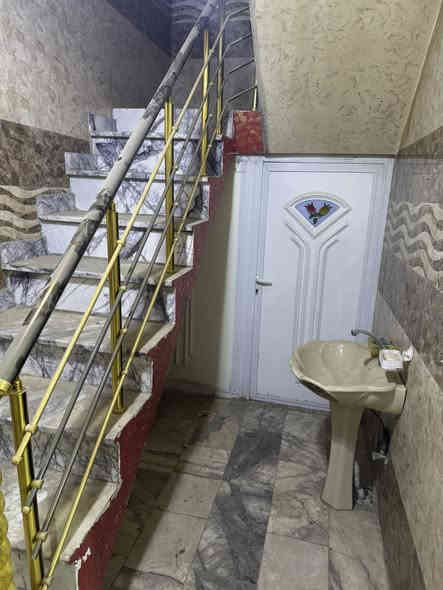 مشتمل لبيع ركن المساحة 50 متر  حديث مسلح 

الواجهة ،10

نزال ،5

يحتوي على مدخلين ثلاث غرف نوم استقبال كبير مطبخ كبير 

حولي +خدمات خارجية وداخلية 

العنوآن الطالبية شارع عشرين  قرب شارع الرئيسي الطالبية 

السعر ,220مليون مع المجال 

للاستفسار.

صلاح العادلي الشمري ***********

حيدر العادلي ***********
