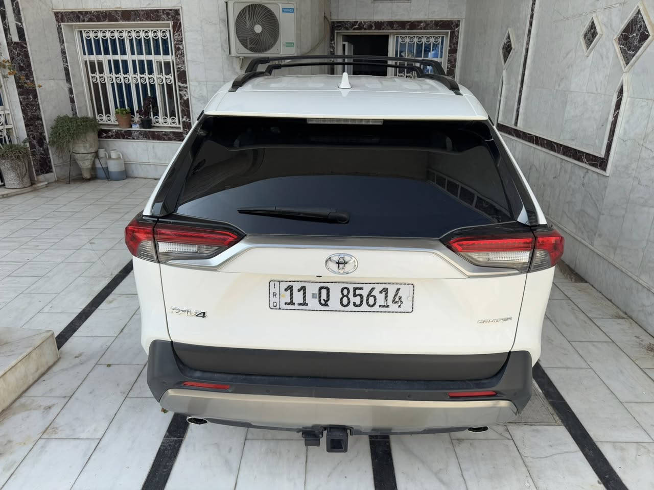 سلام عليكم
تيوته راف فور  موديل 2023 

فول كامل مواصفات  ياباني 

يمنه محوره بيها صبغ ربع الباب الصدر  مضروب الجاملغ الامامي ومصلح

اي استفسار التصال ***********//***********
