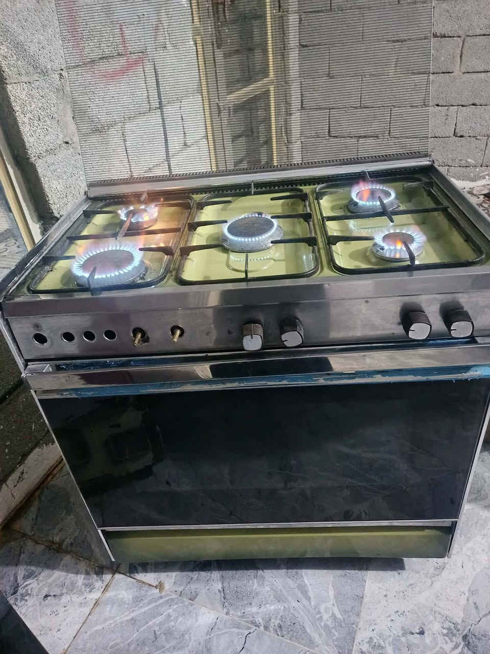 السلام عليكم  مكلف بلنشر التواصل مع صاحب الرقم


**إذا كنت صاحب هذا الإعلان وتريد حذفه لأي سبب، رجاءا أرسل رسالة إلى الدعم الفني**