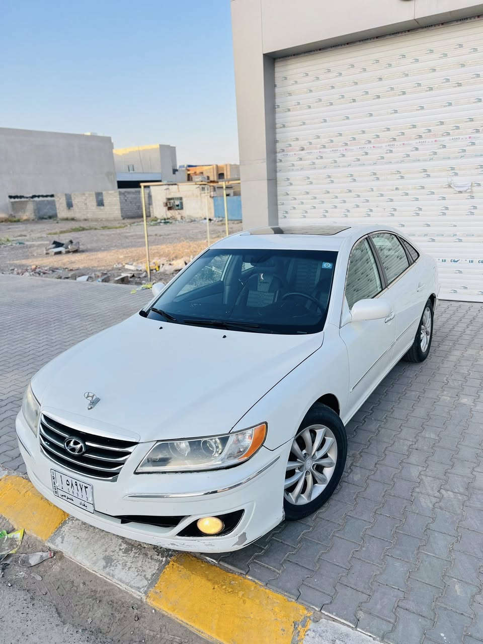 سلام عليكم…اعتذر عن الاقساط والوعدة…
للبيع بسعر مناسب جداً 85…
هونداي ازيرا 2007محدثة2011 وارد امريكي لون ابيض رقم بغداد الماني مشروع وطني هزة جديدة شرط التحويل والغرامات…
سيارة خير من الله حيل حلوة واحلى من الصور فول مواصفات 1/1 سلايت طكتين 
داخل لونين 
لد بالايت 
كشانة كهرباء 
كشانة جلد 
ويل كب وباقي المواصفات معروفة…
سيارة بيها طخة بالجاملغ الخلفي بدون قطرة داخل وبيها 4 قطع رش اثر جراد شرط بدون معجون وضربة…
محرك 3300 مامفتوح شرط
كير مامفتوح شرط 
صدر جديد طخم تاير جديد تبريد ثلج جاهزة مجهزة ماتحتاج اي مصرف…
السعر 85 وبيها مجال للشراي 
مكاني صلاح الدين تكريت 
للاستفسار ***********
