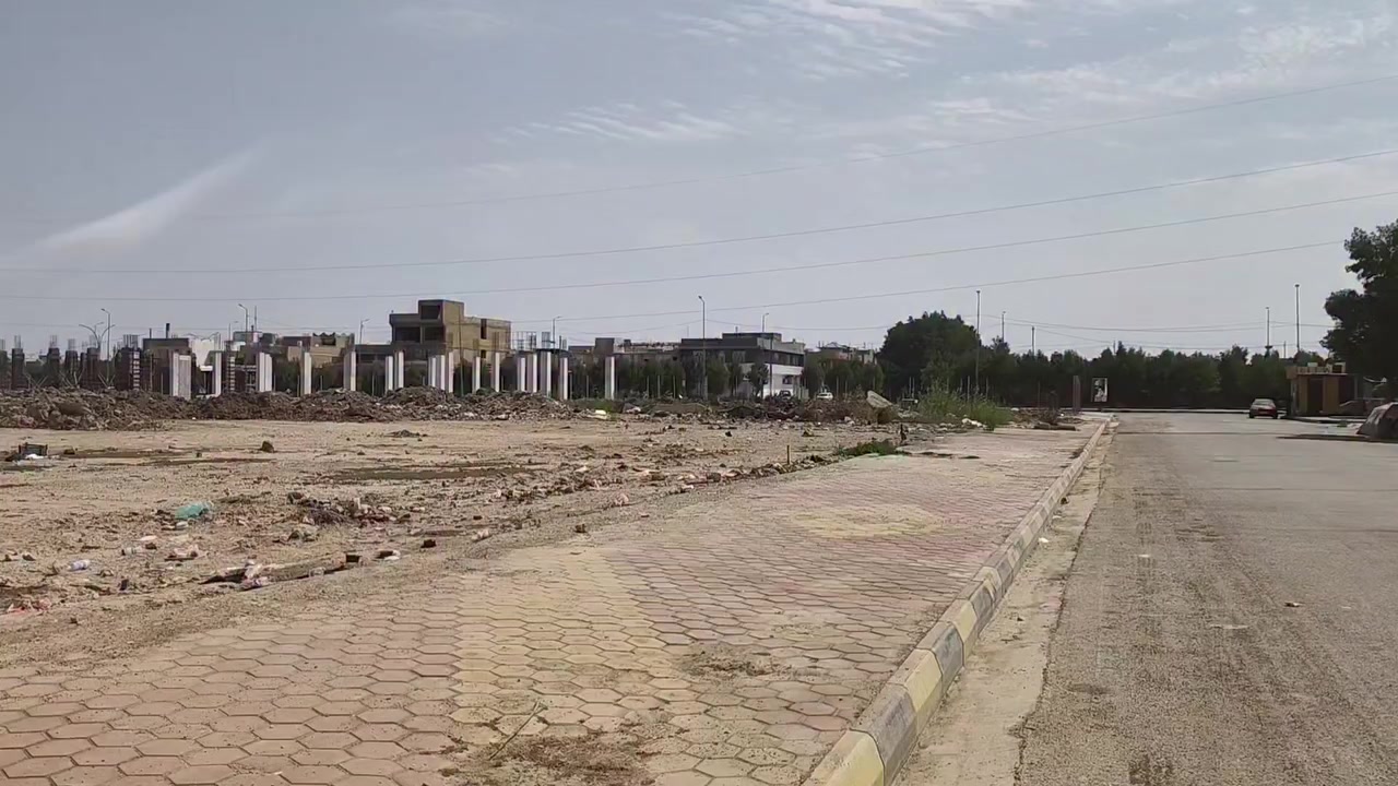 قطعه للبيع.
400متر 
وجه 20 نزال 20 على شارع 20 
منطقه الزهراء القضاه قرب مجمع الزبيدي . 
للاستفسار الاتصال احمد الخناق ***********
