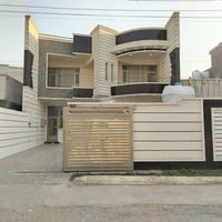 يوجد لدينا دار للبيع مساحه 300 مترواجهه 10 ونزال 30 يحتوي على ستقبال +...