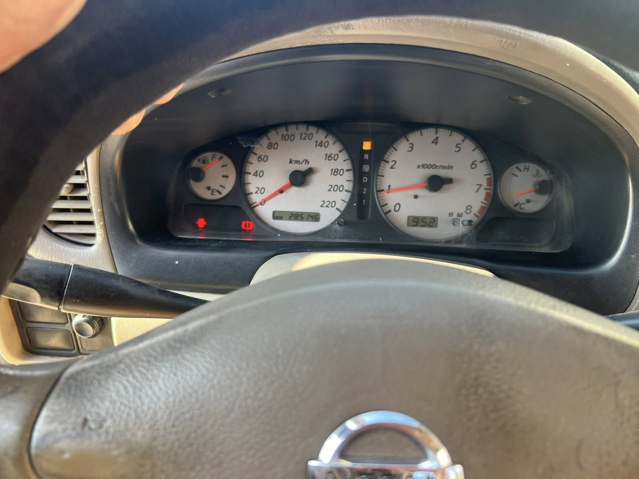 سني ياباني 2009محرك اسود رقم بغداد بسمي بيها قطعتين فقط اكثر رش مكاني عامريه الفلوجه
***********
