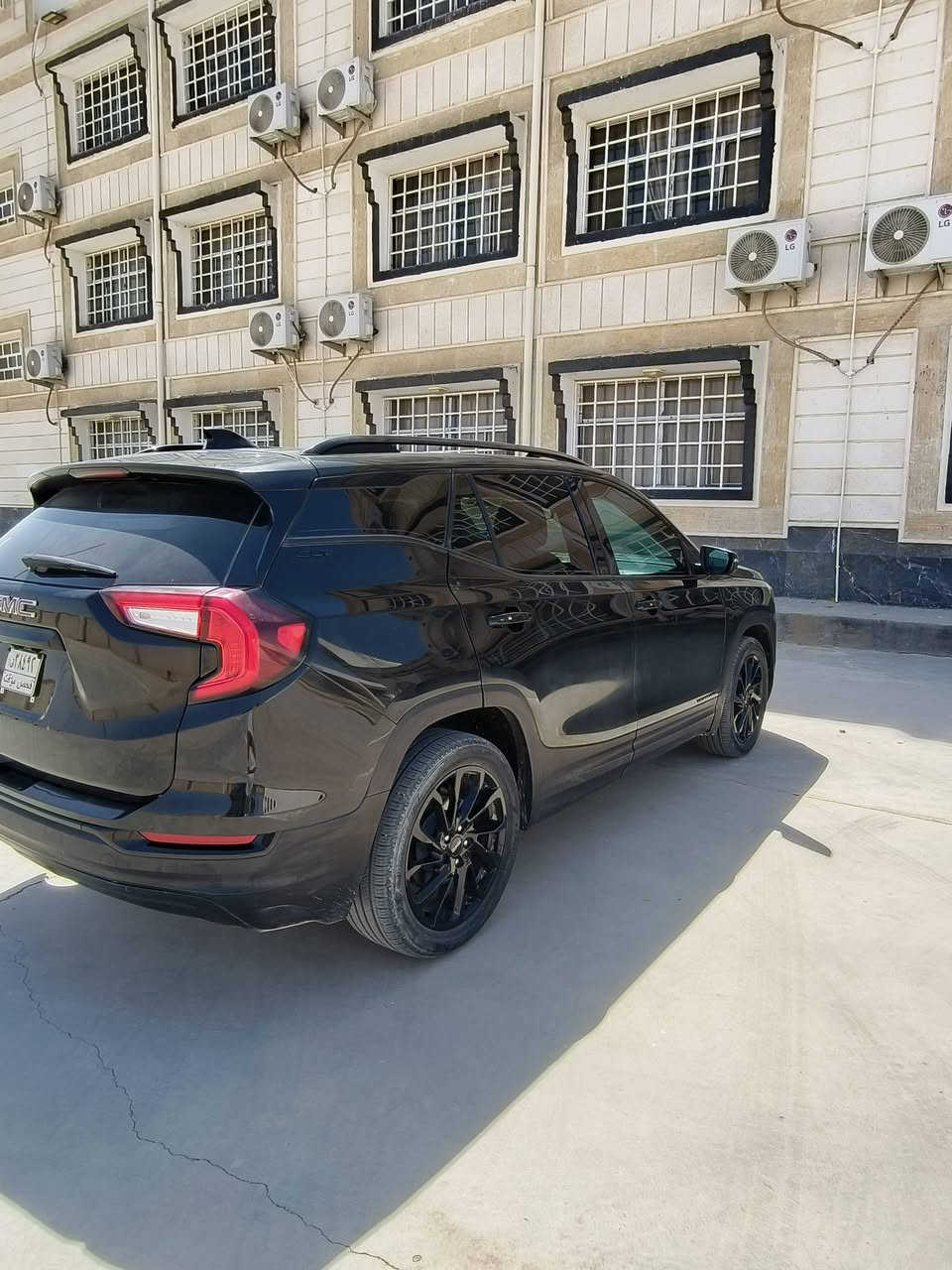 ‏للبيع  جمسي تيران مديل 2023

‏اللون اسود لامع

‏فئة SLT

‏محرك 1500 توربو

‏ماشية (14) الف

‏فول مواصفات 

‏الحادث موضح بالصور

‏مواصفاتها: 

‏اشاير بل مري 

‏كشنات جلد 

‏تدفئة كشنات 

‏بانوراما

‏جنطه كهرباء تفتح وتغلق بالقدم  

‏رادار امامي للتوقف عند الخطر 

‏رادار خلفي 

‏رادارات جانبيه 

‏نظام متحسس الاضاءه الليل 

‏العنوان بصره

‏رقها فحص مؤقت 

‏رقم الشاصي 3gkalpeg4pl118144

‏ السعر  150

‏

‏***********

‏
