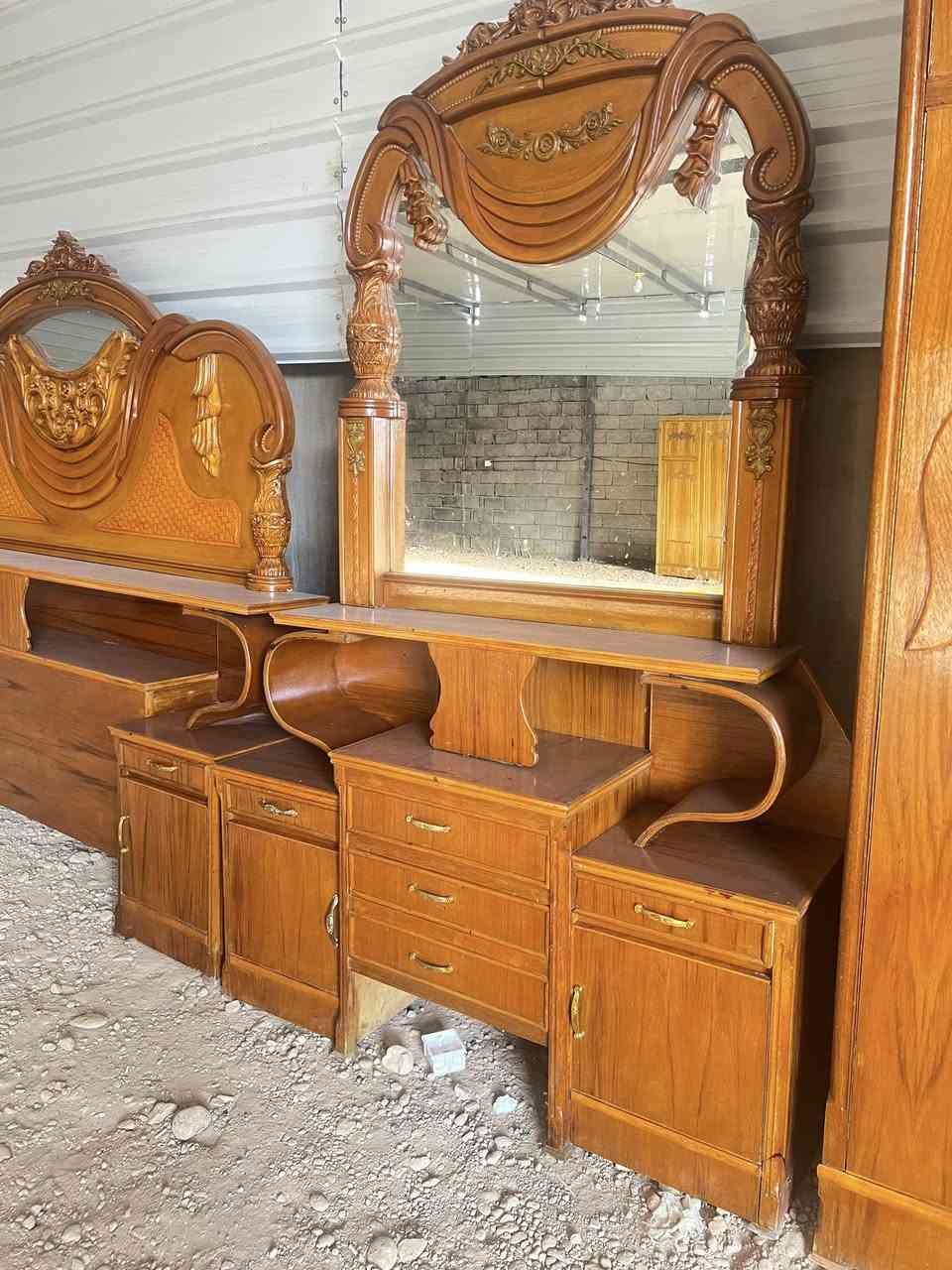 صاج داخل وخارج. للبيع العنوان كاطون الرحمه  للتواصل ***********
