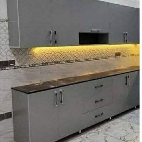 كاونتر خشب MDF 
قياس مترين ونص ارضي وملحق وسنك متر و 20

حجز استفسار وتساب او مراسلتنا  ؏ خاص   ***********
