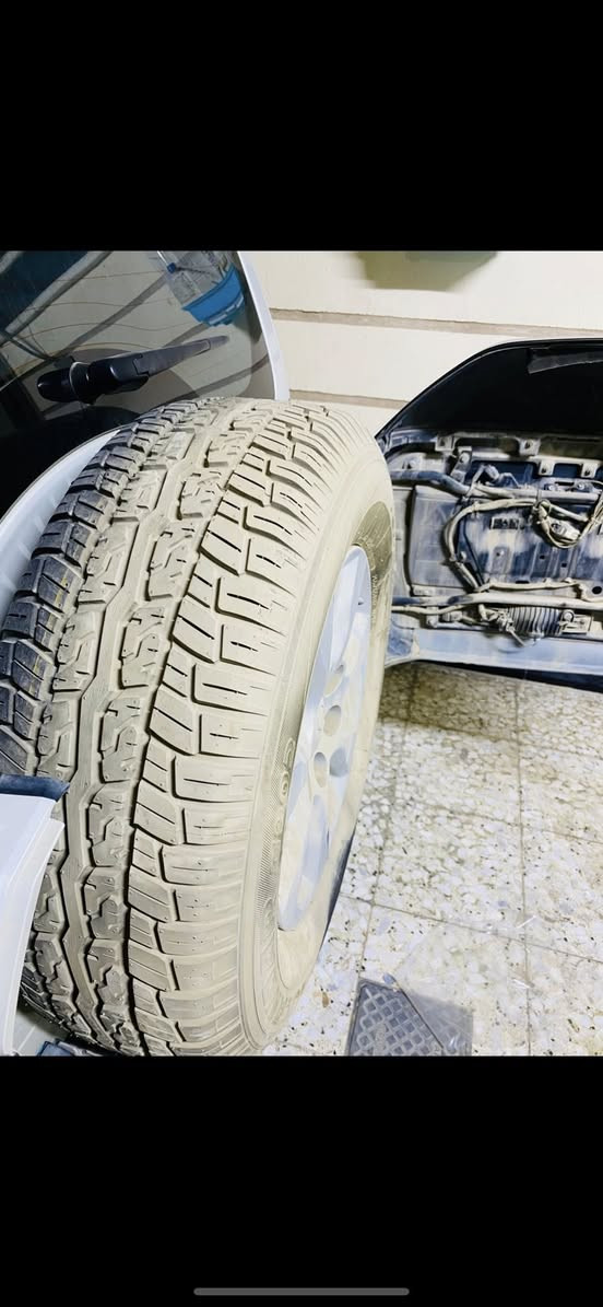 السلام عليكم
تخم ويالة باجيرو بلادي مال السياره الأصلي السبير ايضاً ينباع مع التخم اخوان نضافة الوياله  كدامكم والسبير زيرو هوه وتايره مانازل سعر التخم كامل مع كل الأطارات والأطارات جدد حجم الأطار ٢٦٥/٧٠/١٧ اعلى من البلادي شاده لتقليل الطسه  سعر التخم كامل مع الأطارات مليون و ٢٠٠ الف قفل مكاني بابل ***********
