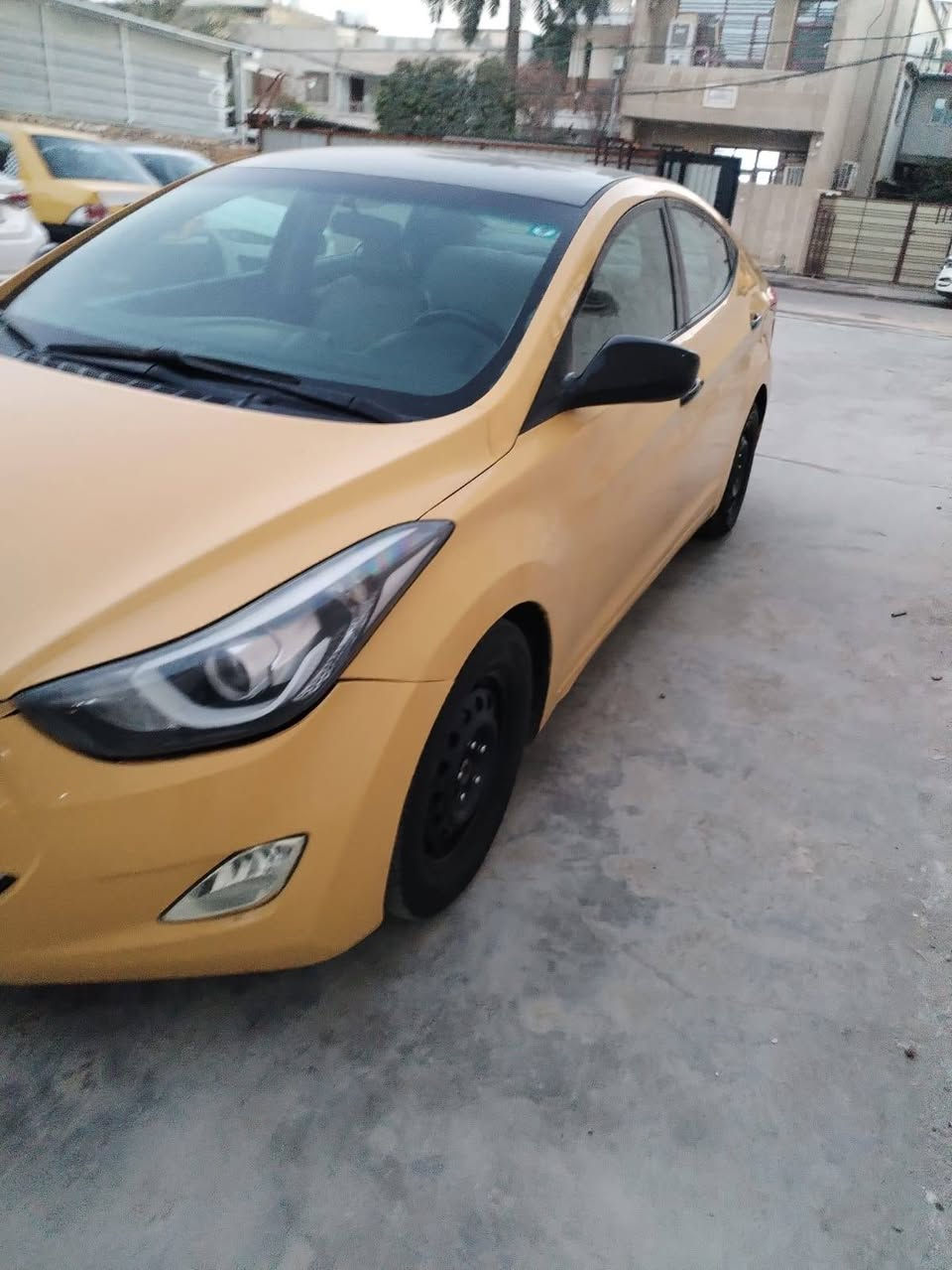 السلام عليكم النتره موديل ٢٠١٣ امريكيه
رقم بغداد اب اسمي مصفره هيئ وغرامات 
مكينه ١٨٠٠دوش مال جناي السياره مناقصهه شي
كير مكينه جدت صدر امامي خلفي شادهن جدت
بيهه جاملغ وبنيد بدون دواخل
تبريد تدفى تخم تايرات السياره نص فول 
السعر ٩٥ ورقه بيهه مجال بصيط حك جيتك
مكان السياره الشعب شارع الصحه 
***********
