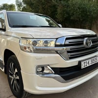 لاندكروز ٢٠١٧ بغداد باسمي فطيم اصل مكفولة كفالة عامة السيارة جديدة جدا...