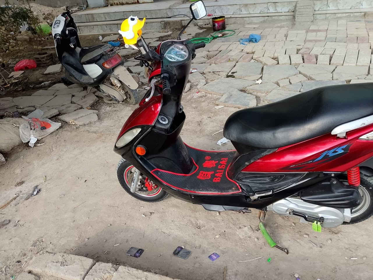 سلام عليكم دراجه جي فور للبيع دراجه مفتوحه دراجه تاخذ نضيفه كلشي شغال مكينه ناعمه بل مشي حلوه 650 وبيها مجال الشراي عنواني ناصريه مركز تفاصيل على رقم كثر ***********
