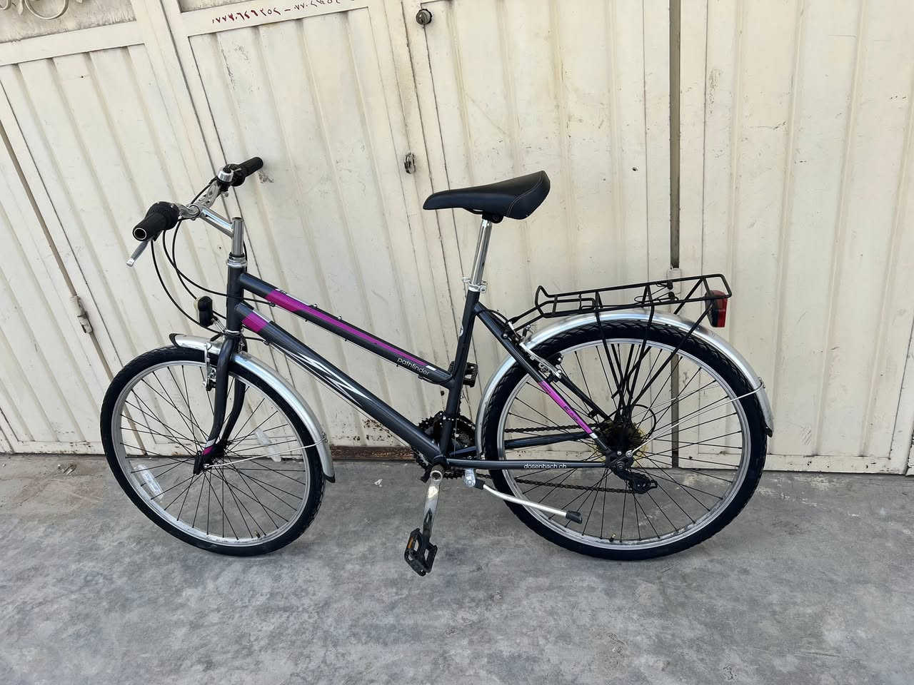 باسکیل اوروپی
حجم٢٦ 
جدیدجدید 
یتحمل١٥٠ کیلو 
جسم حدید
نضفە١٠٠/١٠٠ 
٧-٣نمر کیر
کلوبات امامی وخلفی. موجود 
 توصیل کل عیراق موجود 
عینوان /کلار-رزکاری 
ژ.م *********** واتئاپ موجود 
سعر١٤٥ الف
