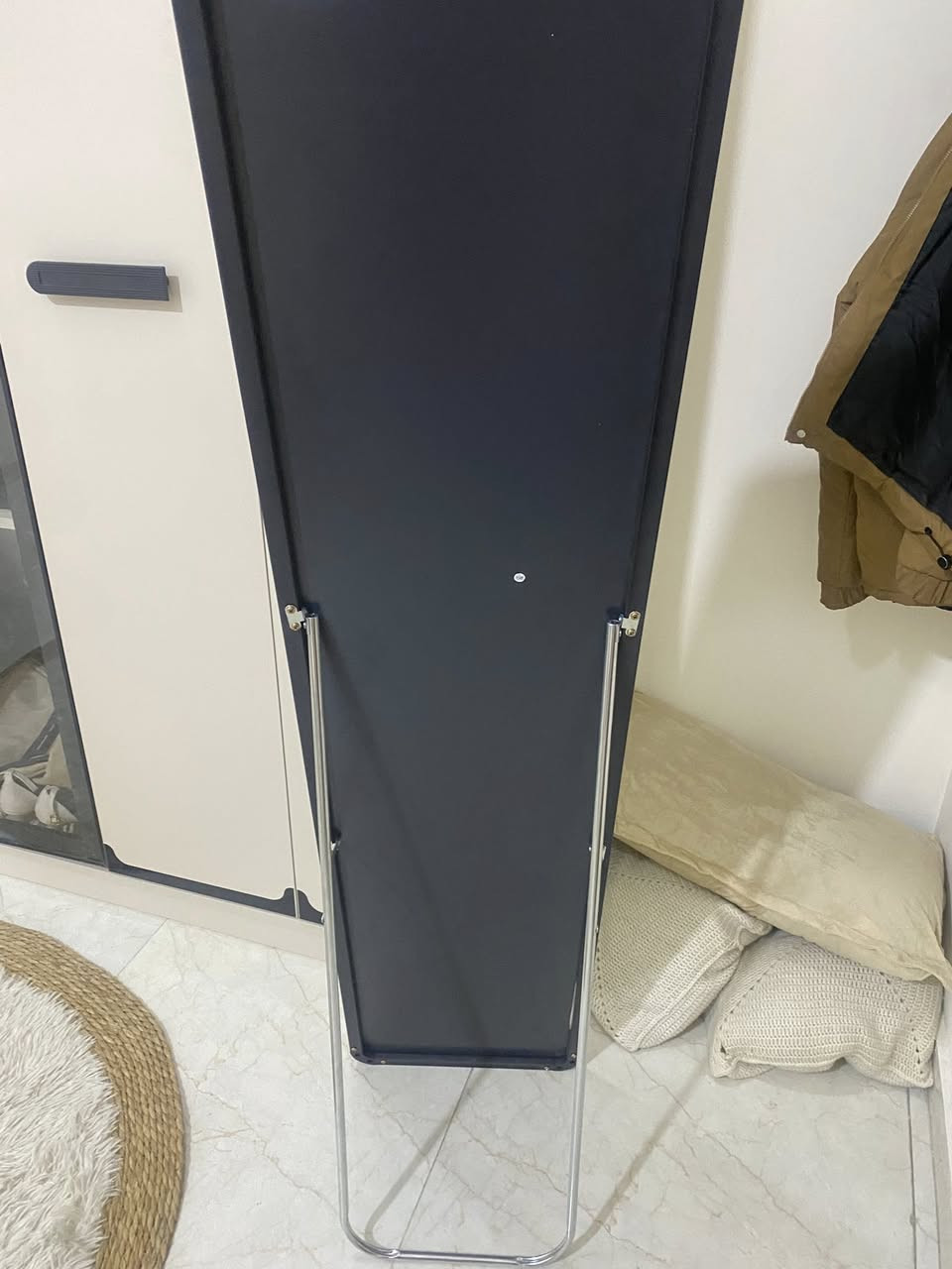 مرايا عامودية 
ارتفاع ١٥٠ 
عرض ٣٥ 
جديدة ممستخدمه اشتريتها ومنسقت  
سعرها  ١٠ الف 
مكاني البلديات


**إذا كنت صاحب هذا الإعلان وتريد حذفه لأي سبب، رجاءا أرسل رسالة إلى الدعم الفني**