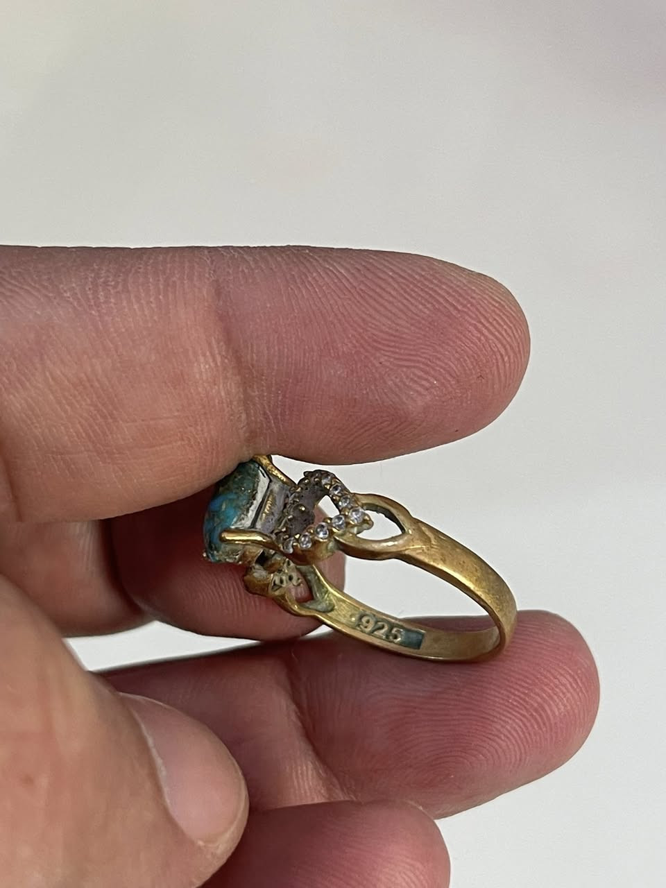 سلام عليكم شباب 
محبس نسايى حجره نشابوري اصلي نحاس شغل يراني سعره 15 الف مكاني بغداد قريب عله كراج نهضه لاء يوجد توصيل


**إذا كنت صاحب هذا الإعلان وتريد حذفه لأي سبب، رجاءا أرسل رسالة إلى الدعم الفني**