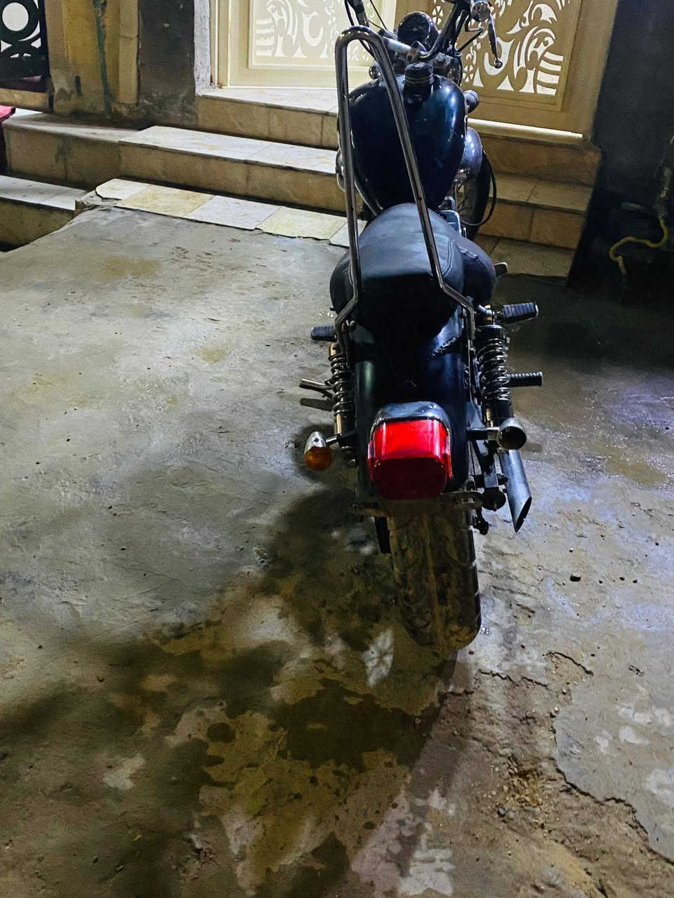 هارلي فيراكو مكينه ربع 250cc
دراجه حلوه ومعمره صارلها فتره وتركتها اجيت اشغلها هسه مشتغلت يمكن كابريتر يرادلها تنضيف دراجه عمرتها كامل وشتغلت وبطناش شرط علنمره 2 الله شاهد كلش حلوه 
سبب البيع طالب سادس عارضها ب700 بيها مجال قليل 
مكاني الطي نزال سليم***********
***********
