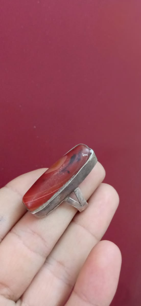 تبارك الله 
يعلن مكتب ياقوته خبير الأحجار ول الابراج وصول بضاعه جديده 
جمله مفرد 
حسب برجك 
مطلوب اسمك تاريخ الشهر السنه 
الجواب بعد الحجز 
فقط شرح مفصل 
البضاعه كول من فيروز جزع عقيق عقيق سنامل الجمل يماني دلوه يمانيه عقيق تفاحي عطف خام 
خرز الجزع 
الابراج بعض منها 
برج الحمل 
برج الحوت 
برج الثور 
برج الدلو
برج الميزان
برج العذراء 
برج الجوزاء
برج العقرب 
برج الأسد 
باقي تفاصيل خاص أي من الابراج يكون الحجز يوجد كافت الفصوص العلاجيه ول الروحانيه
يوجد توصيل كافت دول العالم والعراق 
وتساب مكتب الأخبير النساء فقط 
***********
للرجال ***********
يكون الجواب علمي فقط 
أنواع الأحجار 
روحاني 
علاجي 
حجر مبارك 
باقي تفاصيل خاص
