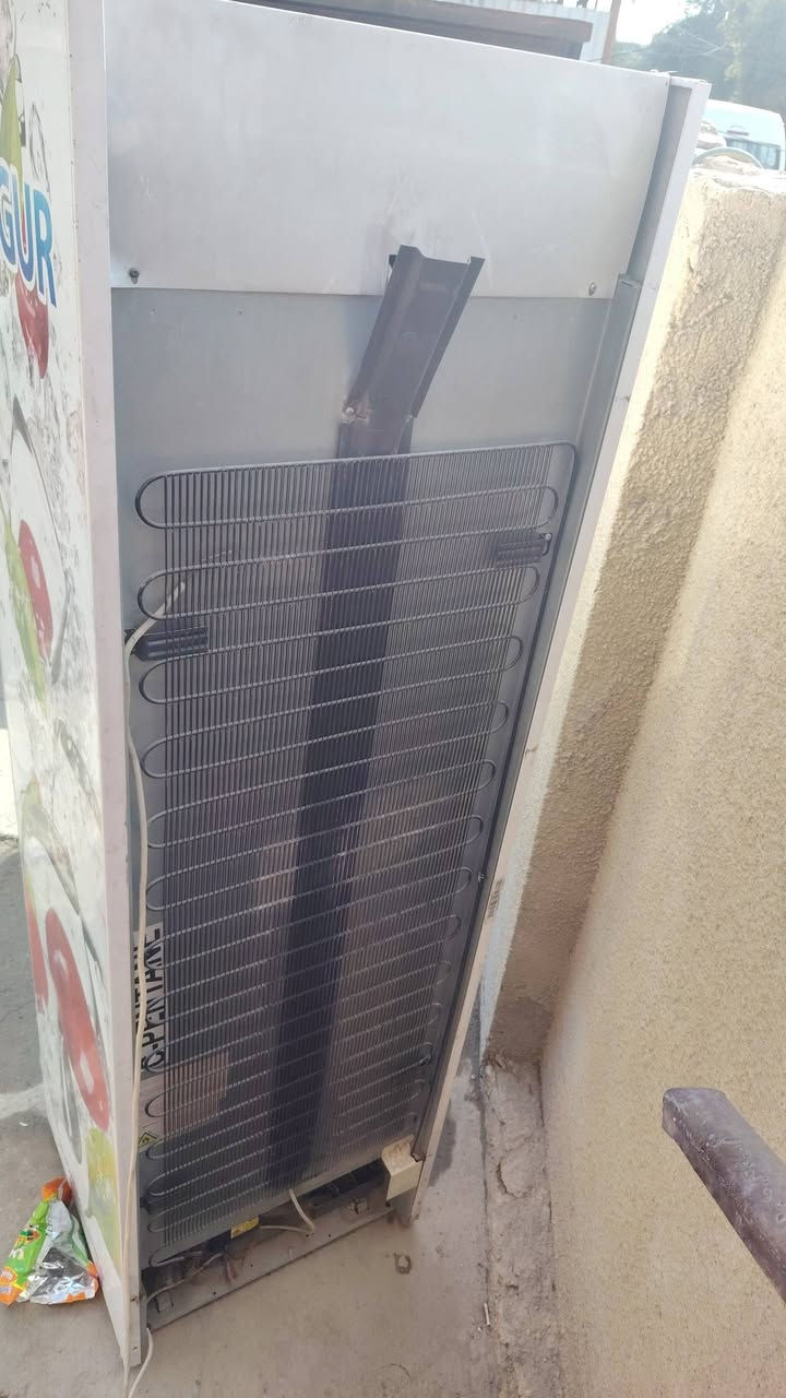 السلام عليكم عارضه للبيع مستعمله شي قليل لاستفسار الاتصال على الرقم ***********
