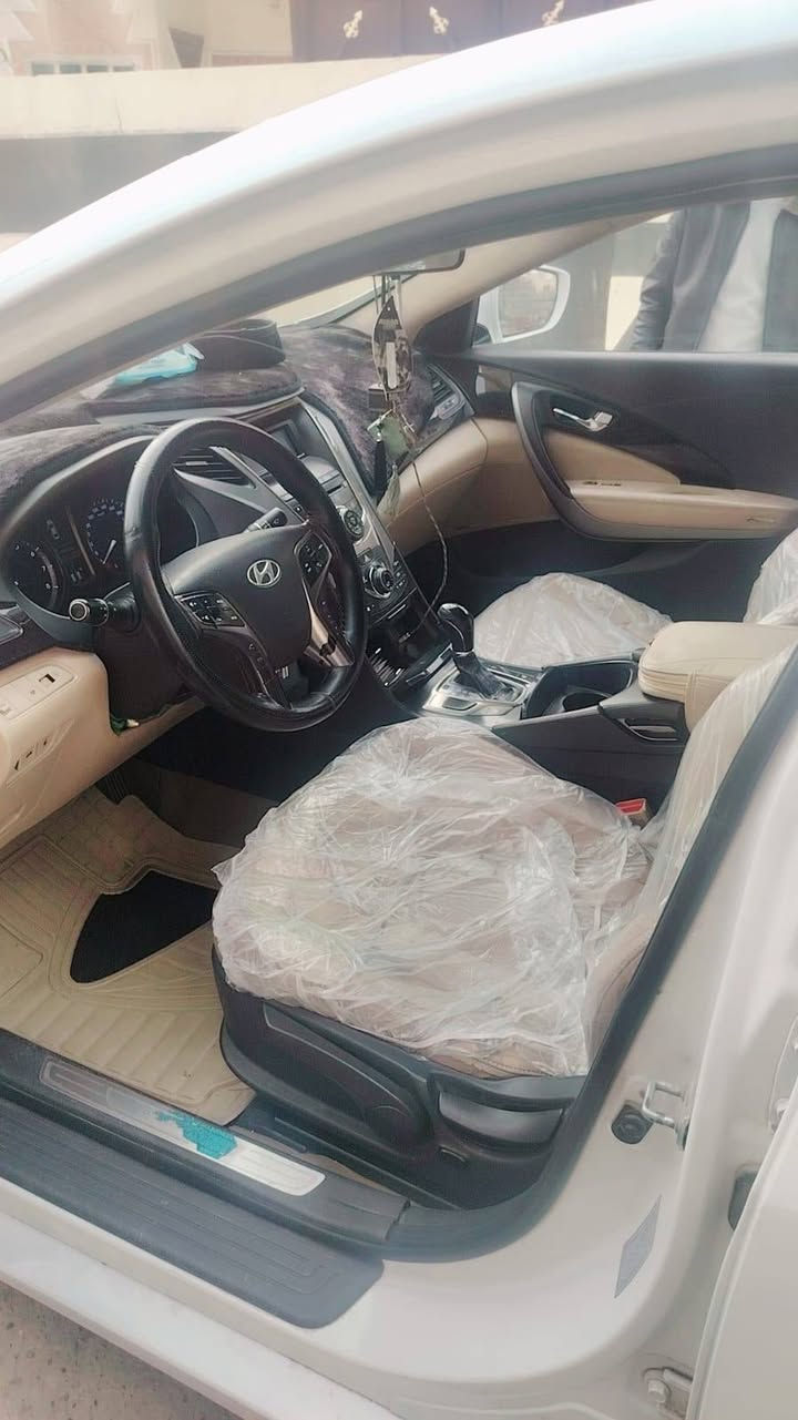 سلام عليكم ازيرة ١٥ خليجي بسمي سنوية لل ٣٠ هزة لل ٢٧ كير محرك مكفولات بيهة رش شبرين بلباب الخلفي+ بارد شبر بلجاملغ الخلفي مكان السيارة بغداد صلاح الدين السعر مناسبة ***********
