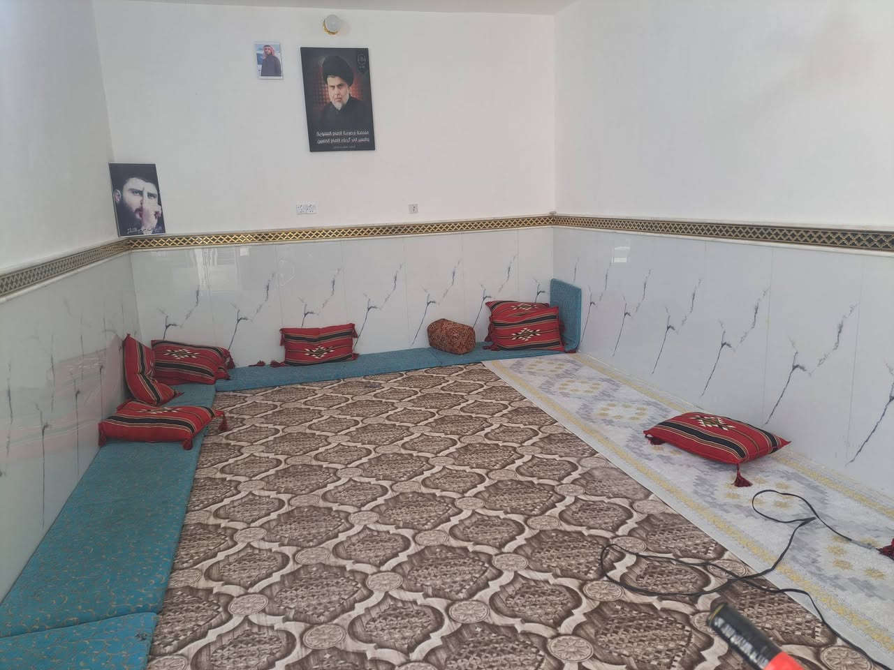 سلام عليكم بيت للبيع زراعي لعنوان ابوشطيب بيت تكون من غرفتين وصاله ومطبخ وديوانيه زادقطعه الستفسار ***********٩
