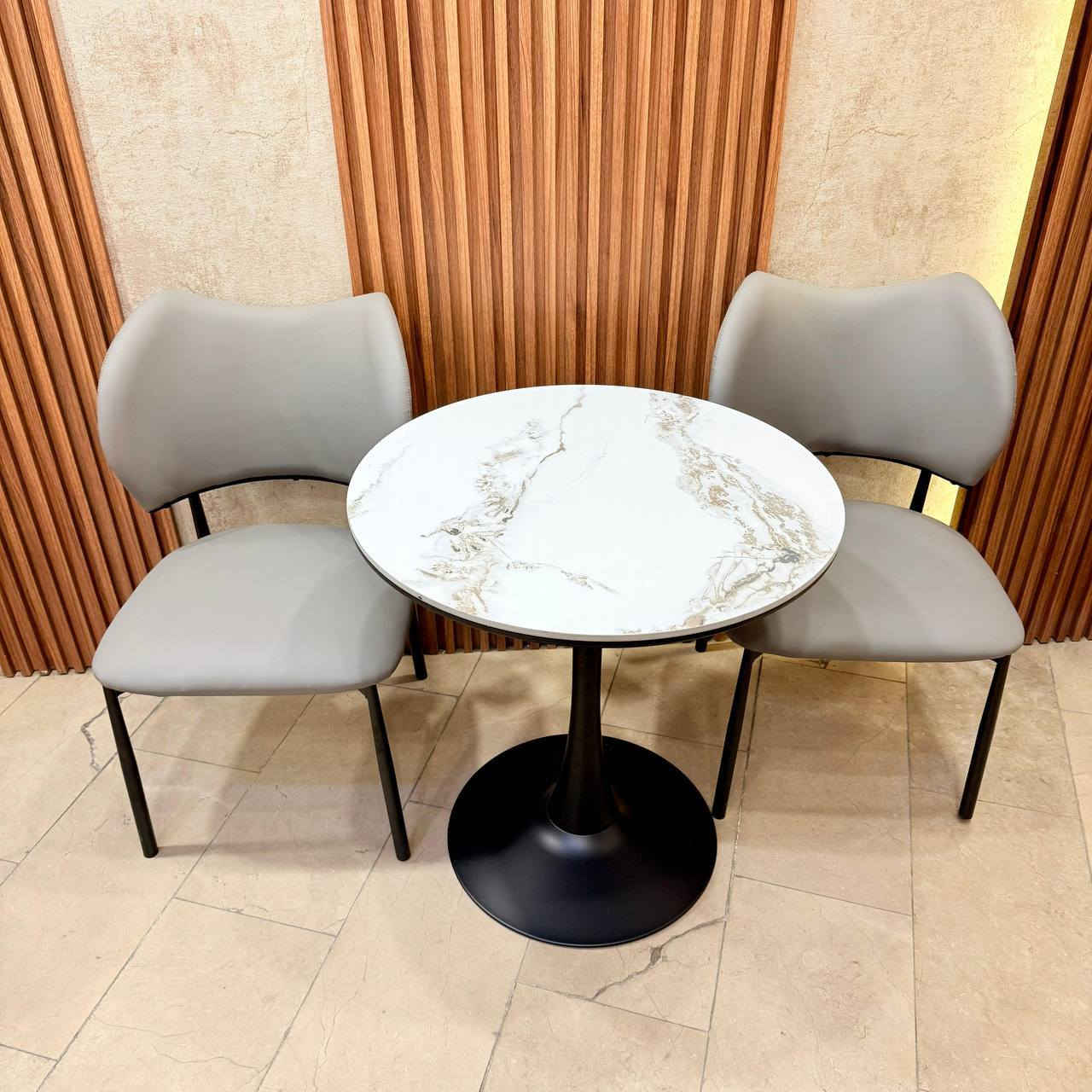 ميز طعام  
السطح مرمر طبيعي
الأرجل حديد صبغ حراري
الكراسي جلد
المنشأ تركي الأصلي

للاستفسار يرجى مراسلتنا على الصفحة الرئيسية 

توجد خدمه توصيل كافه محافظات العراق 🚚🚚


**إذا كنت صاحب هذا الإعلان وتريد حذفه لأي سبب، رجاءا أرسل رسالة إلى الدعم الفني**