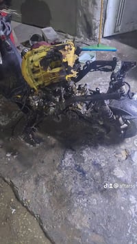 دراجه جبلي كابريتر شغاله بس حتركت  مكينته اكفلكياه بس ابيعلك كوم حديد ...