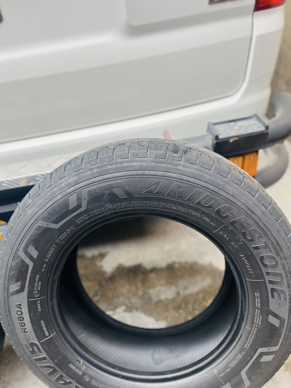 السلام عليكم زوج تايرات هايسه ام بوز  ***********  السعر 50 قفل
— مع ‏علي الفريجي‏.
