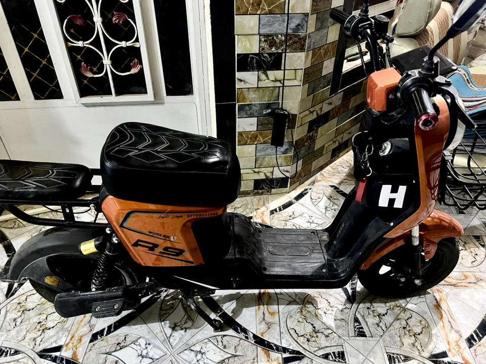 السلام عليكم
للبيع دراجة شحن R9

نظافة فول ومابي أي نقص

السعر ٤٠٠ وبي مجال

***********
