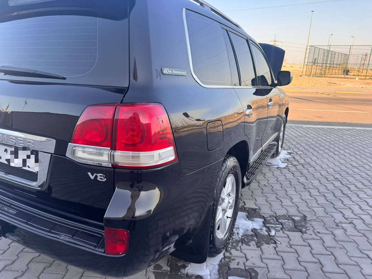 السلام عليكم
#ادوات ادوات #ادوات 
#موديل 2011  ستينيه
سياره جديده vxr.i  فكسار فول مواصفات
محرك 8  سلندر 

#المكان البصره 
#السعر 190&
مكفوله گص وفتح وعشائر
***********
بيع فقط
