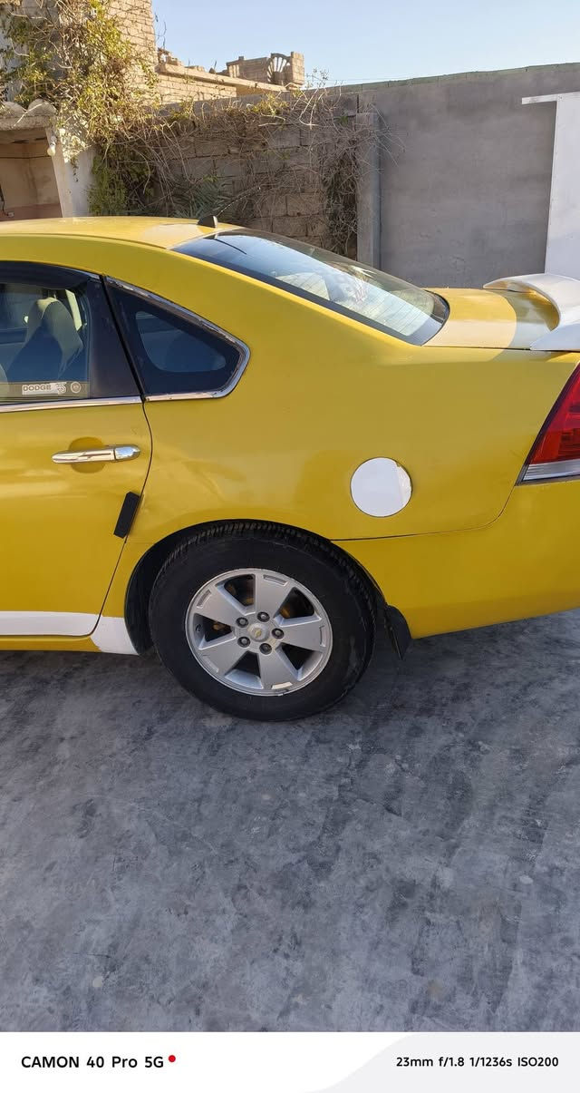 امباله 2008  كير محرك خير من الله3500 … مكينه
شاشة كامره ، تخم  سماعات اصلي ،تبريد ثلج ، تدفئه ، كشنات كهرباء ، دوشمة جديده ، غرفة السياره كلش نظيفه ، تخم تاير جدد ،رقم نينوى انكليزي تحويل ثاني يوم  ، مستعجل على البيعة 
***********
