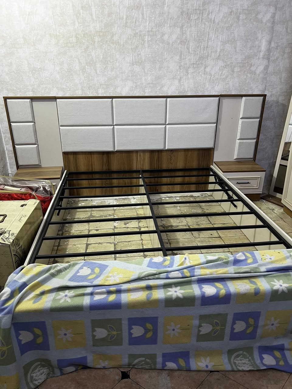 غرفه تركيه جديده للبيع 
بسعر مليون و500 الف وبيه مجال بسعر 
للاستفسار الاتصال ع هذا الرقم 

***********
