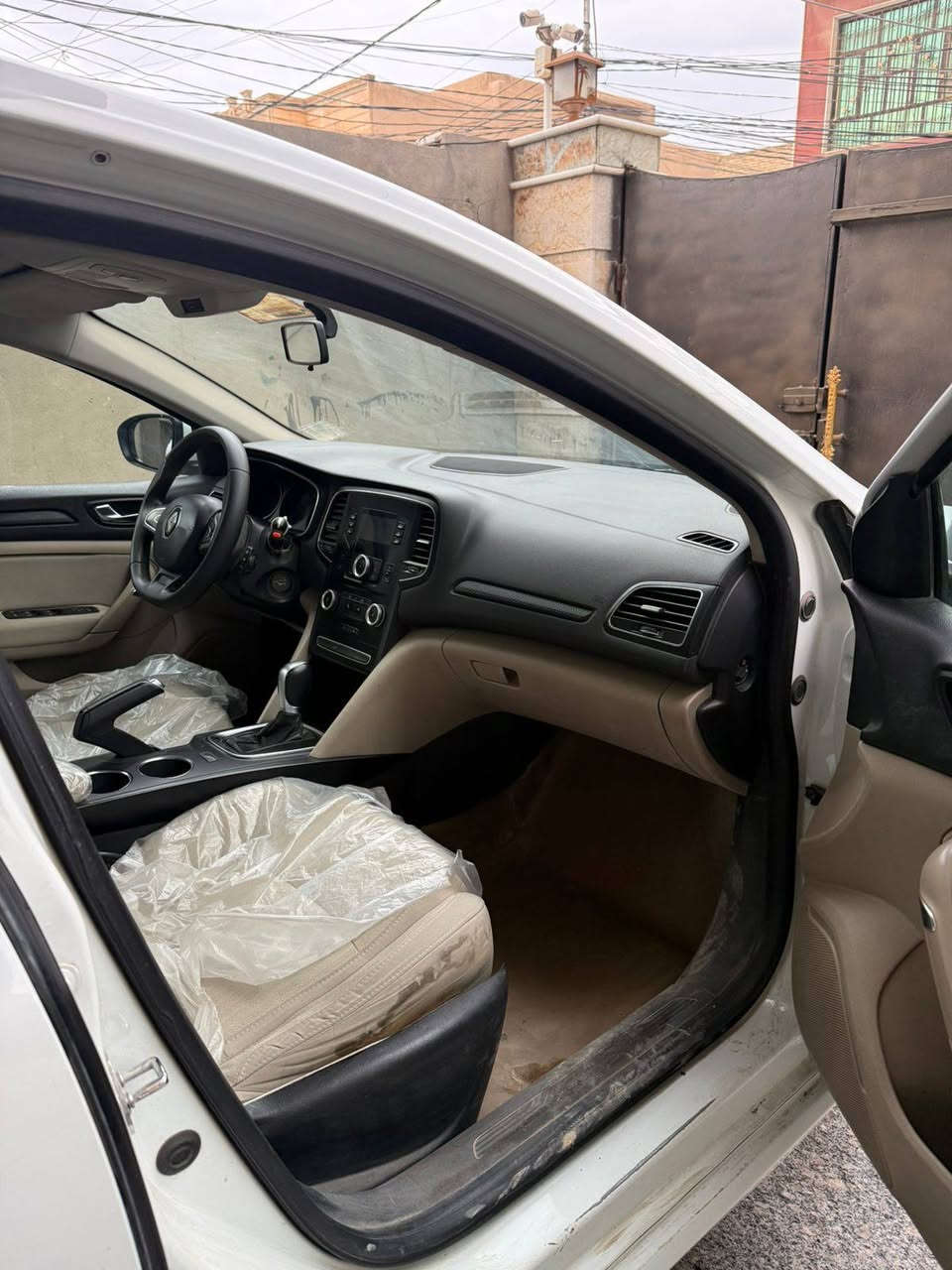 السلام عليكم ورحمة الله وبركاته ميگان 2019 ماشيه 230 بأسمي السيارة رقمهه نجف تحويل مباشر السعر 66 ورقه مستعجل ع البيع ***********
