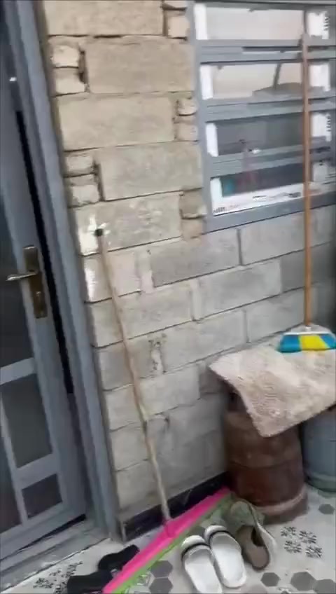 البيت للبيع حي الكوريين 
الاستفسار على هذا الرقم
0771419008


**إذا كنت صاحب هذا الإعلان وتريد حذفه لأي سبب، رجاءا أرسل رسالة إلى الدعم الفني**