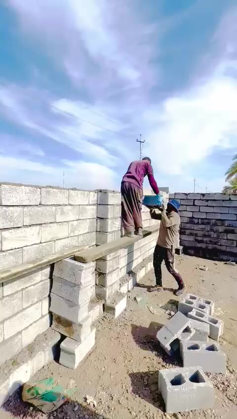 سلام عليكم خلفه بناء متفرغ حاليا العندة شغل يتصل ***********
