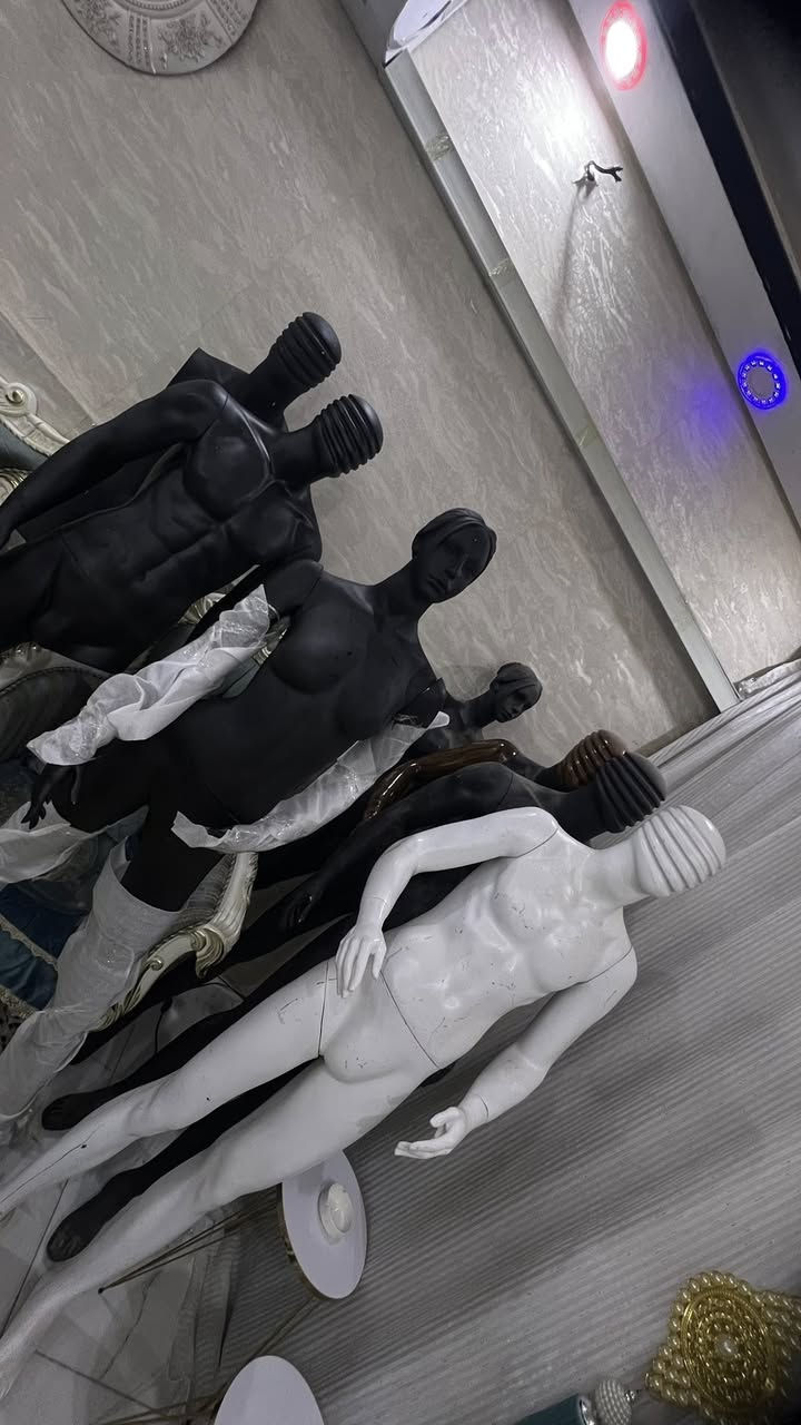 سلام عليكم جديد فقط ماعندي مستخدم
ملكانت رجالي ونسائي آخر ١٩ ملكان 
                             فد شي راقي ومناسب 🤍 
شلعه ملكانت 
ودا تريد قطع عادي هم ابيع 

تركي شركه ابل 
عضم عاج وليس بلاستك 

تريد توصيل محافضات دزلي عل ماستر عربون ادزلك الي تريده غير هاذ الشي ماكدر تريد تجي انت تاخذ الموديل الي يعجبك وعيوني الك 
                              ( فقط بغداد )
*********** مكاني بغداد زعفرانيه
