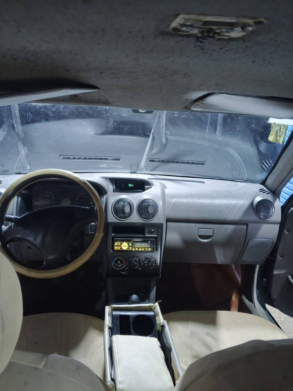 سايبا للبيع موديل 2012
رقمها مميز رباعي كربلاء خصوصي 
حدادية جديدة 
سنتر لوك بصمة 
جامه ومري جديدات 
تخم تاير جديد 
......
مكينة بيها خيط تبخير 
بيها ضربه يم البك لايت مثل ما موضح بالصوره 
الكشر نفس ما موضح بالصوره 
السعر 30 ورقه 
للتواصل *********** 
مكان السيارة كربلاء وراعيها هم بكربلاء ويريد مداور ما عليها اي غرامه وما مطلوبه السياره
