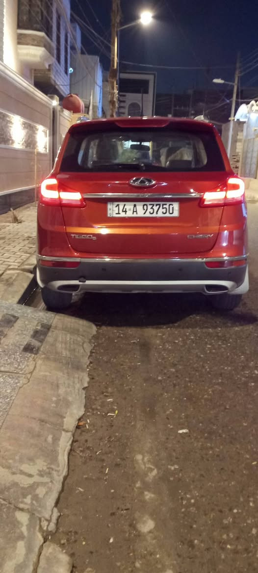 السلام عليكم سياره شيري للبيع سيارة نضيفه مديل 2018 كفاله عامه خليجي سياره جديده مال بيت رقم بصره نكليزي رايده 120 وبيه مجال 
***********
