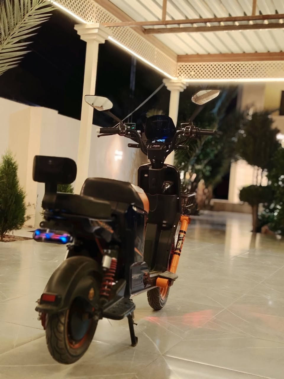السلام عليكم
ماطور R9 جديده ونظيف امبدل بطاريات جدد
نظافتو 90% الماطور مرتب وما ناقصو شي 
للاستفسار :***********
