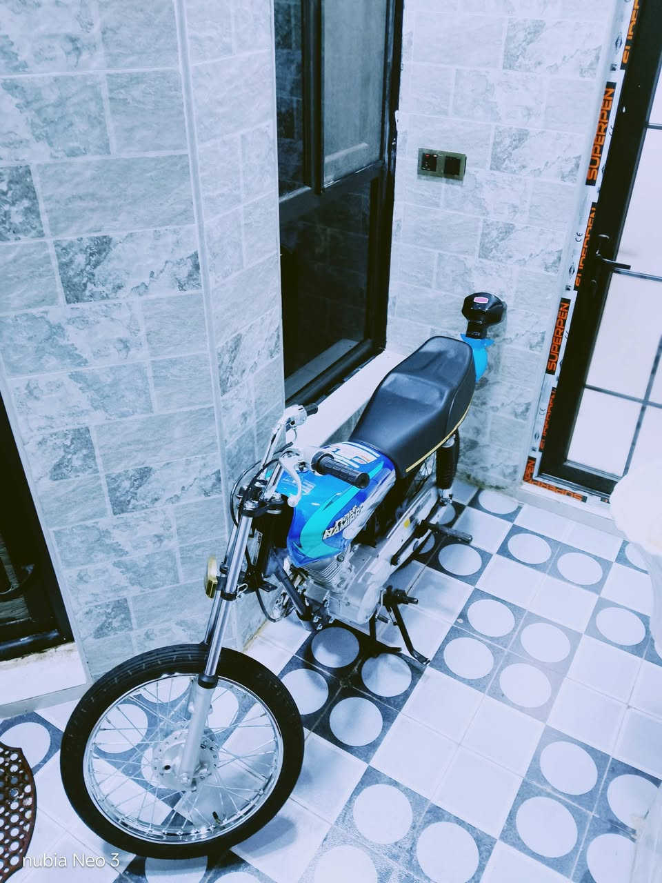 سلام عليكم اربعه كير للبيع مكينه انتنس اصلي اصلي اصلي شاصي احمد شهاب موديل 24 اوراق اصولي ما بيه اي نقص السعر 700 وبيهه مجال للستفسار ***********
