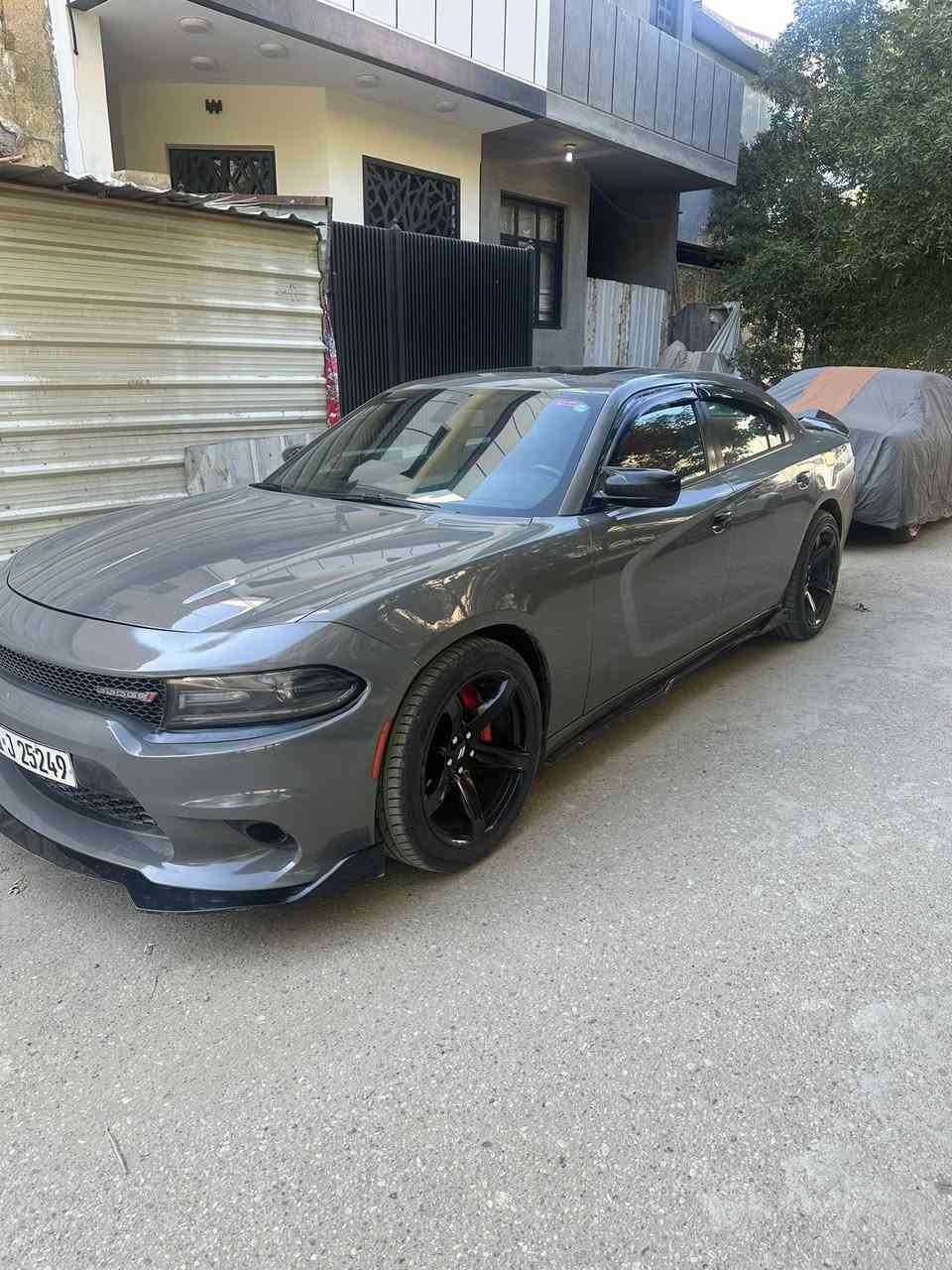 جارجر ٢٠١٧ sxt
6 سلندر مكينه ٣٦٠٠
فول مواصفات 

سلايد
جلد 
شاشه كبيره 
كاميرا دواره
ويل 20

حادث جدا بسيط
بنيد محدث جيتي

ماشيه 61 ميل

 والسونار مرفقه 

السعر 203

مكان السياره بغداد الدوره للتواصل واتساب واتصال ***********
