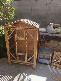 نضيف ومرتب مكاني ساحه عدن للبيع السعر 50 وبي مجال رقمي 07730787207