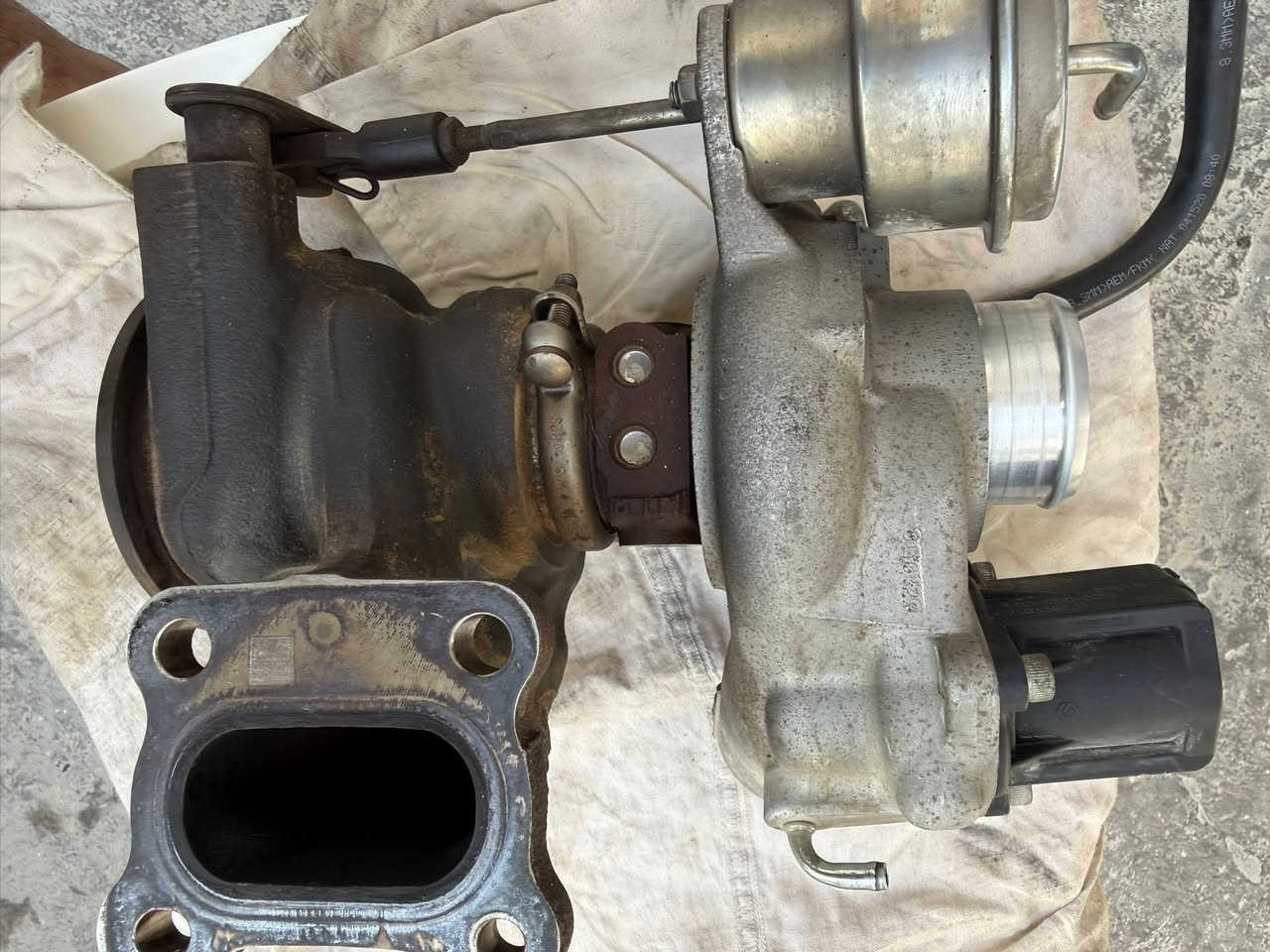 تيربو للبيع
جديد كلش 
مكاني بغداد 
***********
