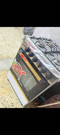 عرض بيع طباخ استعمال قليل شغال كل العيون حته الفرن 07702715294