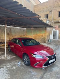 للبيع هايبرد Lexus ES300 , 2022 وارد امريكي رقم بغداد  ---------------...